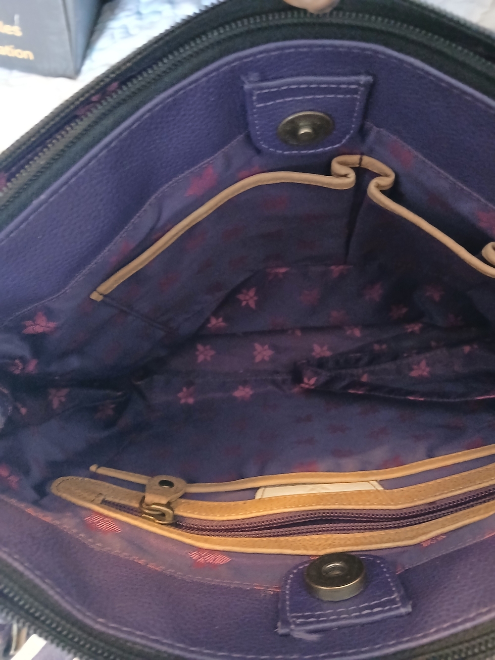 Anuschka Hand-Painted Floral Leather Crossbody Bag in Blue-Green - Picture 3 of 9